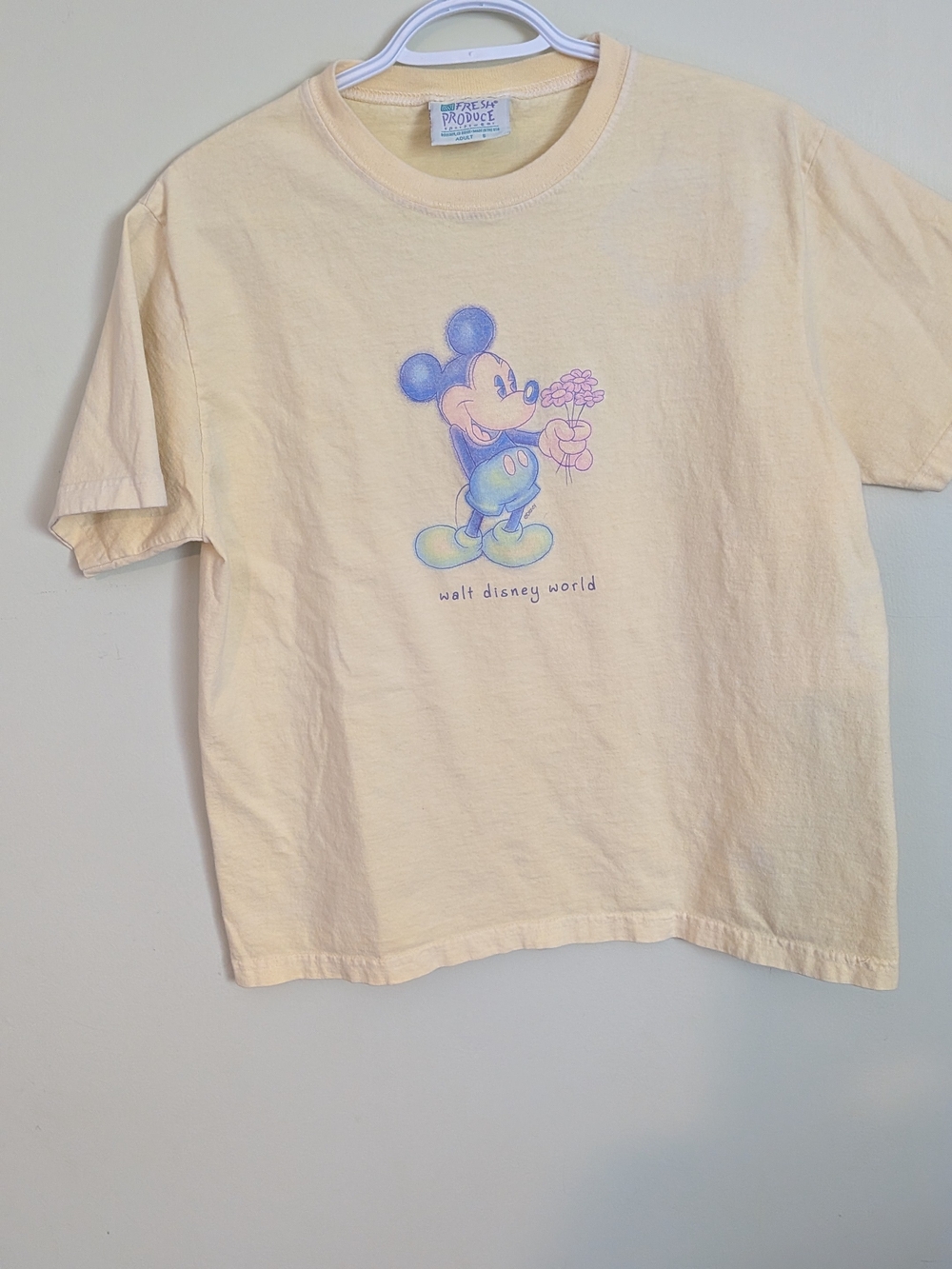 Vintage Fresh Produce Sportswear Walt Disney World Mickey Holding Flowers Tshirt